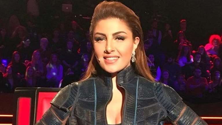 Έλενα Παπαρίζου: Η επική απάντηση στα σχόλια για τα κιλά της - &quot;Στεναχωρήθηκα τόσο πολύ που έφαγα ένα μπέργκερ&quot; [Βίντεο]