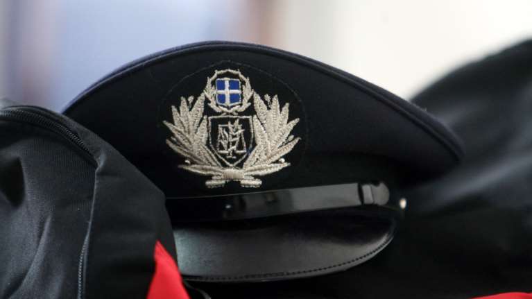 Συνελήφθη απόστρατος αστυνομικός, μέσα σε όχημα που αναζητούνταν από την Υπηρεσία Εσωτερικών Υποθέσεων