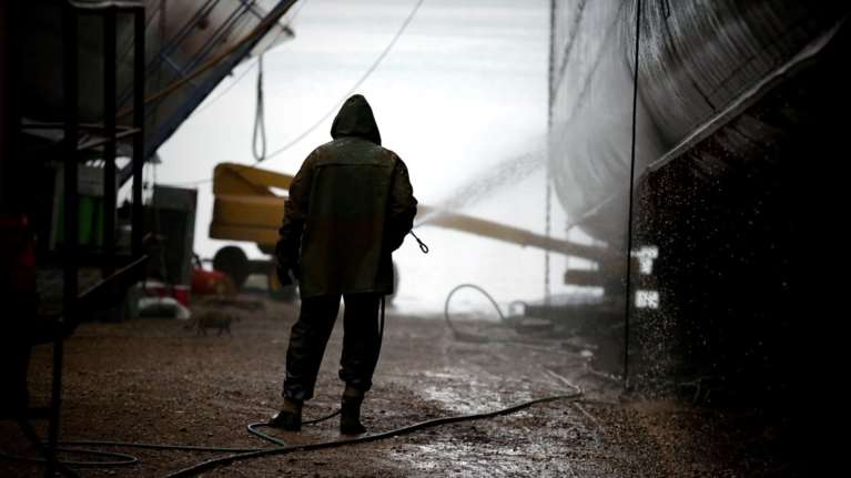 Πέραμα: Σοβαρό εργατικό ατύχημα στη ναυπηγοεπισκευαστική - Τρεις οι τραυματίες