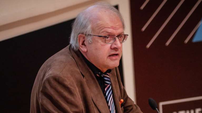 Σοβαρός τραυματισμός με κατάγματα για τον Άκη Τσελέντη – Προσπάθησε να σώσει έναν γλάρο