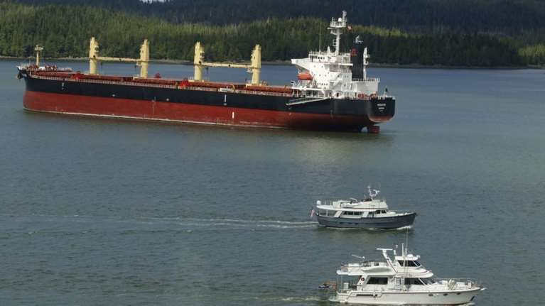 Ναυτιλία: Ποιοι Έλληνες εφοπλιστές εμπιστεύονται την ελληνική σημαία