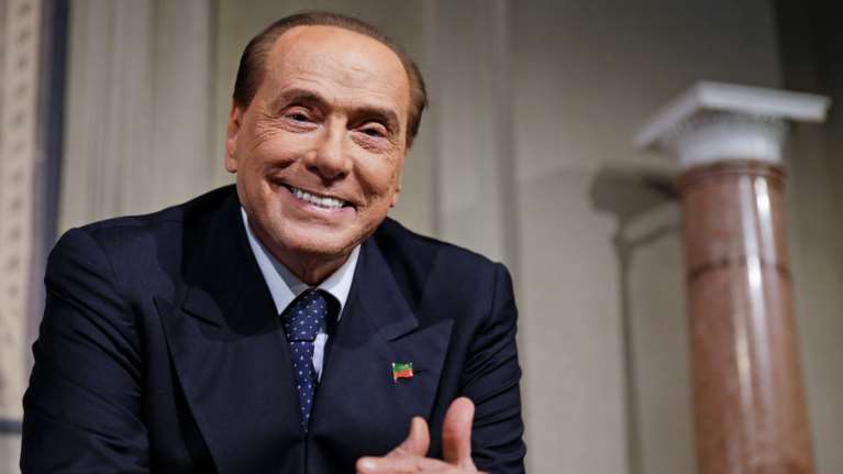 Σίλβιο Μπερλουσκόνι: Θετικός στον κορονοϊό ο πρώην πρωθυπουργός της Ιταλίας