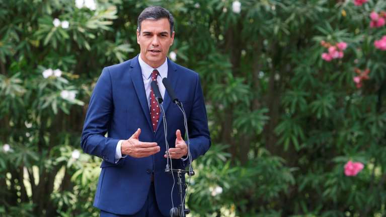 Ισπανία: Πρόθυμος να συναντηθεί με τον αρχηγό του Λαϊκού κόμματος ο Σάντσεθ μετά την ορκωμοσία της νέας Βουλής