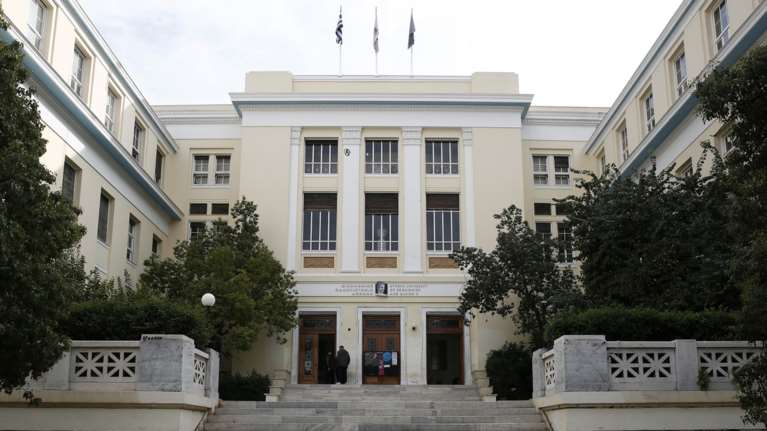 Ξυλοδαρμός φοιτητή στην ΑΣΟΕΕ: Αντιεξουσιαστές ανακατέλαβαν τα υπόγεια - Έχουν στήσει νέο ορμητήριο