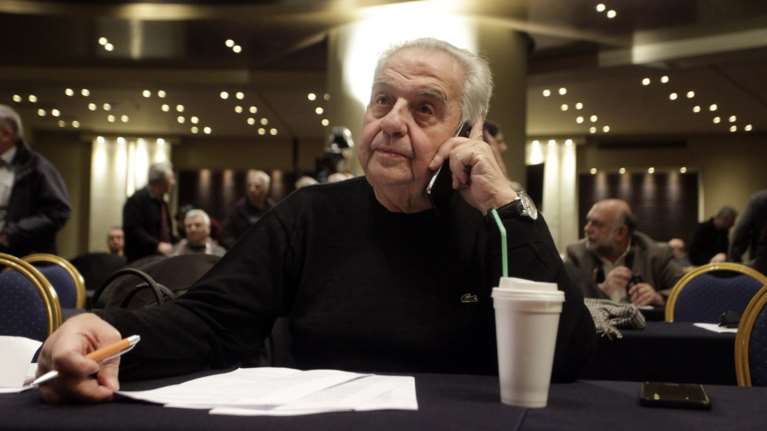 Αλέκος Φλαμπουράρης: Τι ισχύει με την προστασία της πρώτης κατοικίας - Φταίνε οι &quot;διαβόητοι θεσμοί&quot;