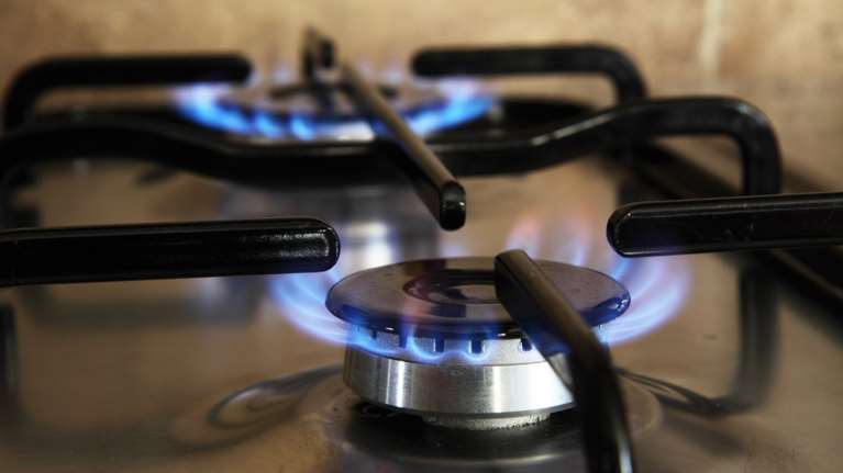 Τι σημαίνει για την Ελλάδα η νέα μείωση των τιμών του φυσικού αερίου