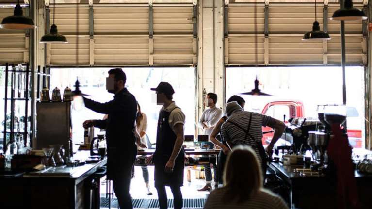 Υποχώρησε στο 12,5% η ανεργία τον Απρίλιο – 587.595 οι άνεργοι