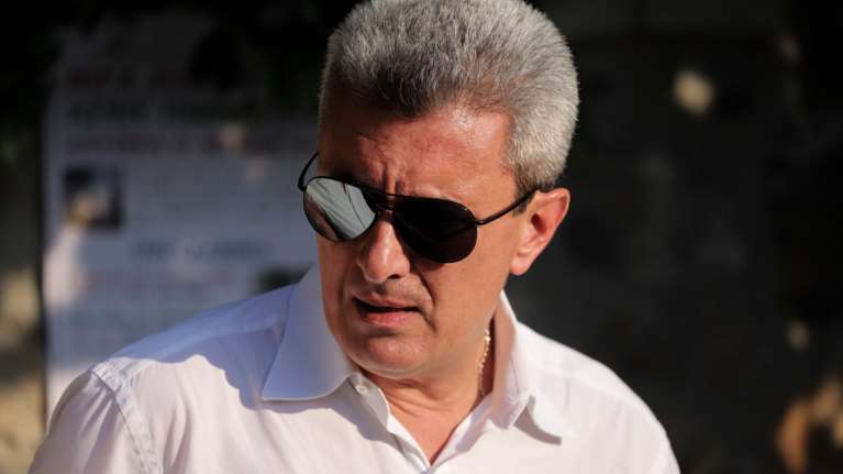 Το αντίο του Νίκου Χατζηνικολάου στον Ηλία Νικολακόπουλο - &quot;Δίδαξε με τη ζωή του ήθος&quot; [βίντεο]