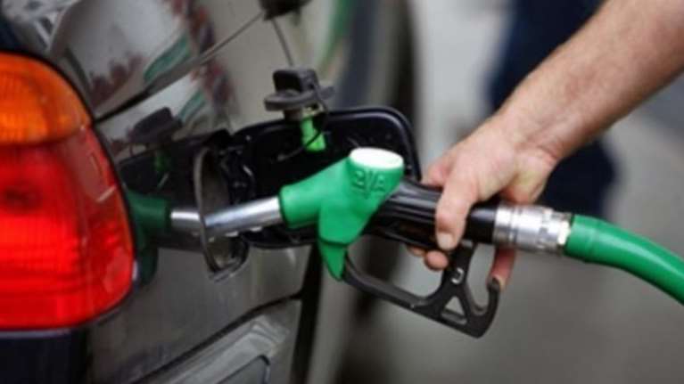 Συνεχίζονται οι ανατιμήσεις σε καθημερινή βάση στα καύσιμα - Στο τραπέζι νέα μέτρα στήριξης