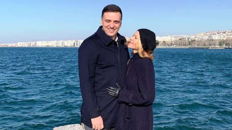 Τζένη Μπαλατσινού: Η φωτογραφία με τον γιο της μέσα στην κούνια του, μια ημέρα πριν τα 2α γενέθλιά του [εικόνες]