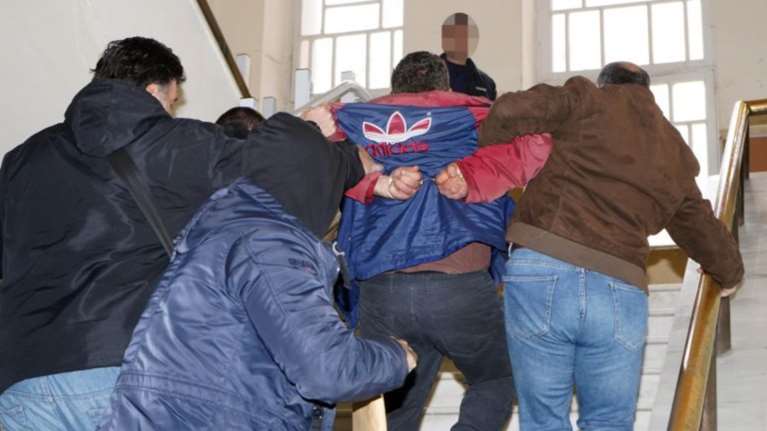 Φονικό στις Μοίρες: Ισόβια και 33 χρόνια κάθειρξη στον 52χρονο δράστη - Τι δήλωσαν η γυναίκα και ο γιος του θύματος