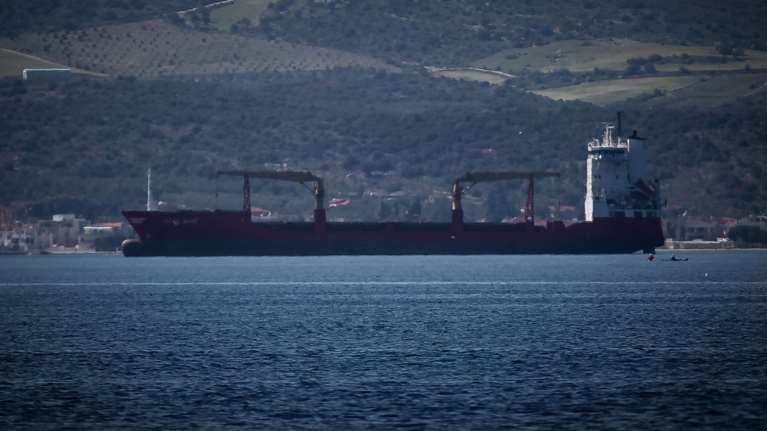 Εύβοια: Ακυβέρνητο φορτηγό πλοίο λόγω μηχανικής βλάβης στο ακρωτήριο Καφηρέα