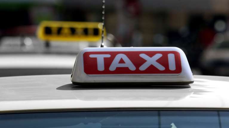 Άγιος Στέφανος: Ελεύθερος ο 30χρονος ταξιτζής - Αρνήθηκε ότι έγινε το παραμικρό με τη 19χρονη