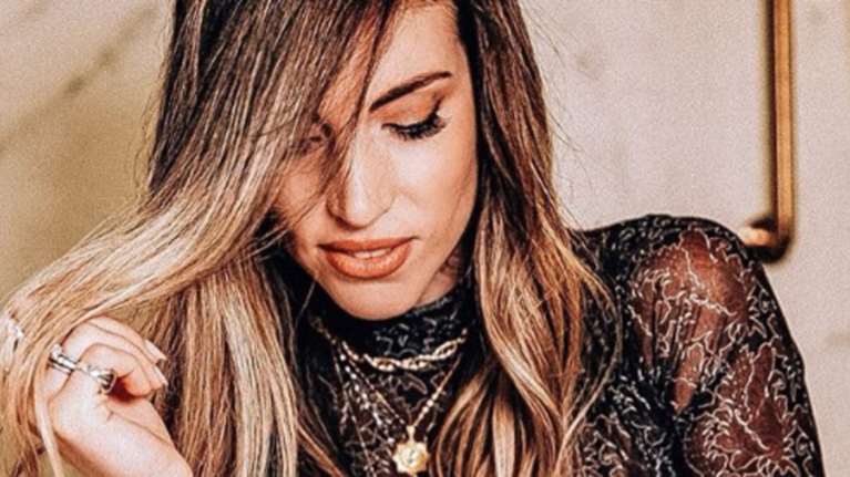 Αθηνά Οικονομάκου: Πιο ξανθιά από ποτέ - Το νέο της look που εντυπωσιάζει