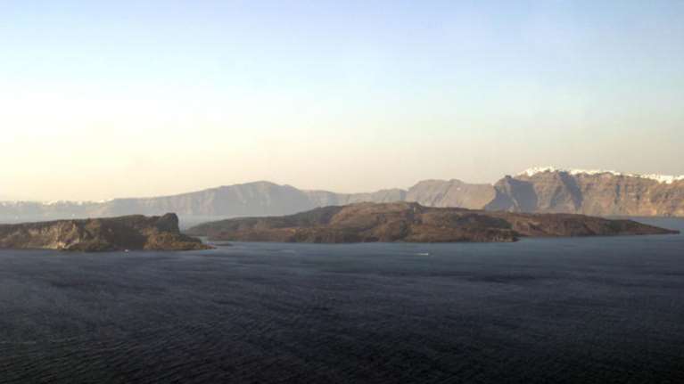 Σαντορίνη: Σύσκεψη για την ήπια σεισμική δραστηριότητα του ηφαιστείου