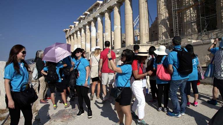 Η πρώτη τηλεδιάσκεψη για τις επιπτώσεις της κρίσης στον τουρισμό