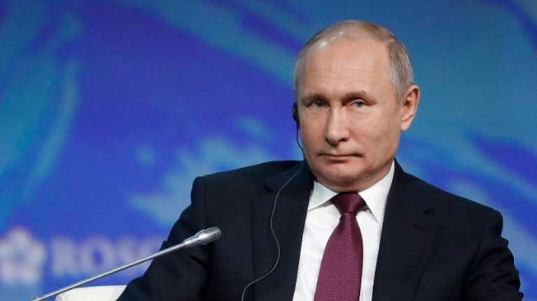 Έξαλλος ο Πούτιν με τις ΗΠΑ: Ξέχασαν τη Ρωσία από τις δυνάμεις που νίκησαν τους Ναζί