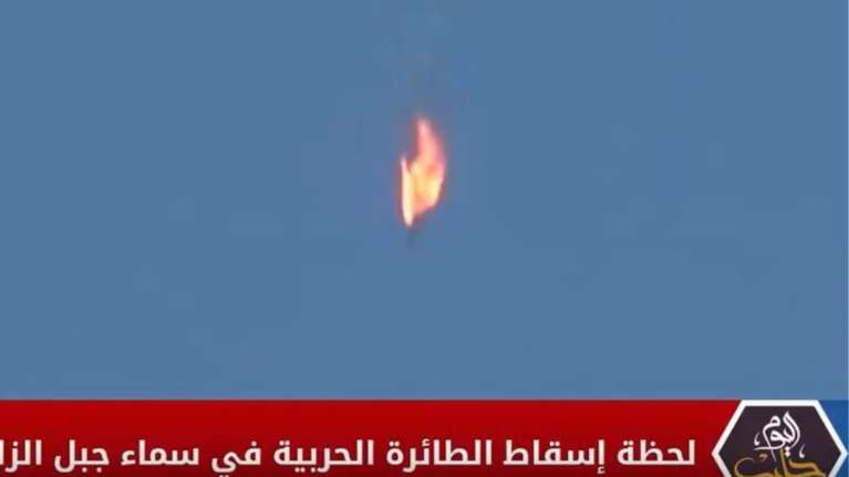 Οι Τούρκοι κατέρριψαν δύο μαχητικά της Συρίας: Καρέ - καρέ  τα φλεγόμενα Su-124