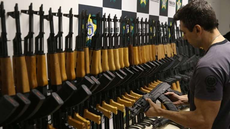 ΕΛΑΣ: Αλλαγές στις άδειες οπλοφορίας και κατοχής όπλων λόγω κορονοϊού