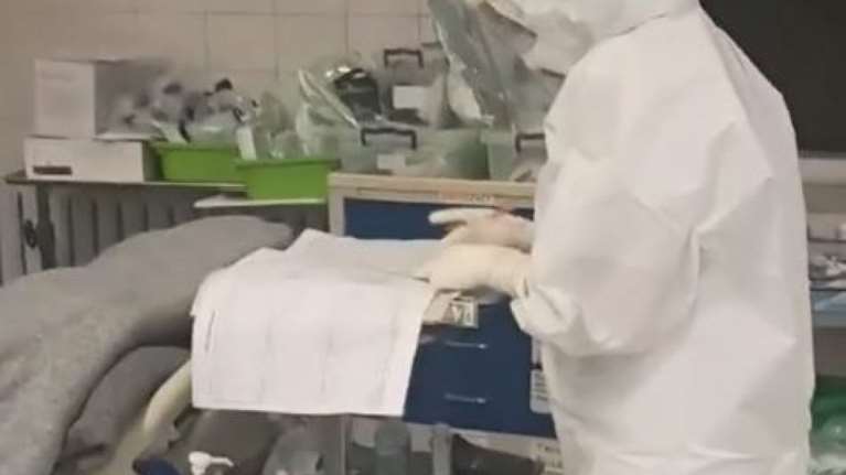 Θεσσαλονίκη: Συγκλονιστικό βίντεο μέσα σε Εντατική με ασθενείς του κορονοϊού