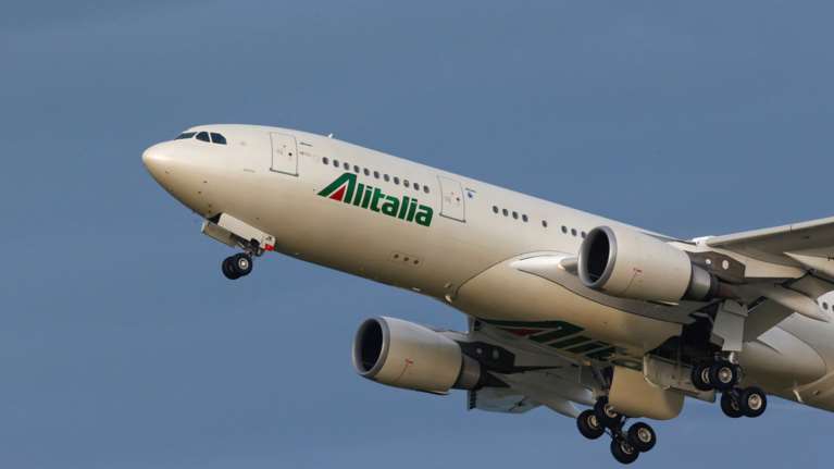 Η Alitalia αναστέλλει όλες τις πτήσεις από και προς το αεροδρόμιο του Μιλάνου