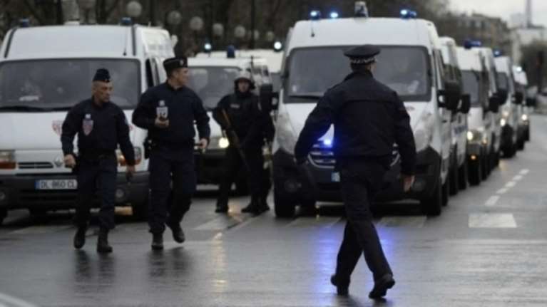 Γαλλία : Συναγερμός - Ένοπλος κρατά ομήρους την έγκυο γυναίκα και τα παιδιά του