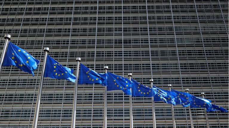 Ευρωπαϊκή Επιτροπή: Πένθος με μεσίστιες σημαίες για τα θύματα στην Ελλάδα