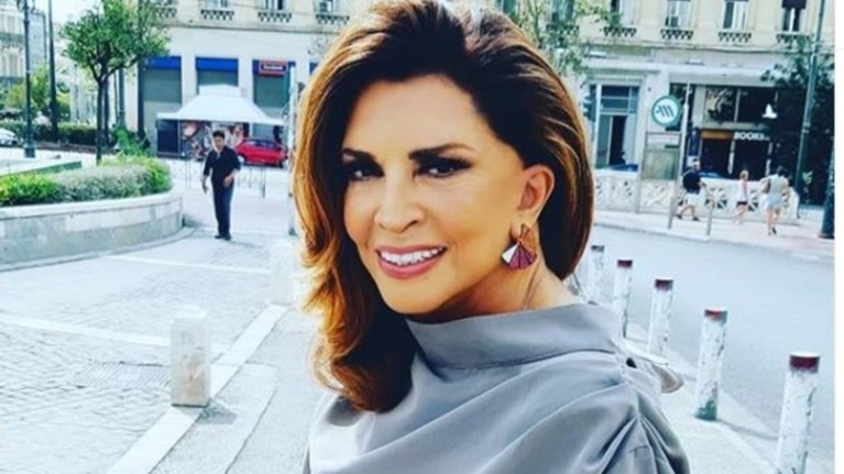 Η Μιμή Ντενίση με την κόρη της στο ρεβεγιόν στο υπέροχο σπίτι τους [φωτο]