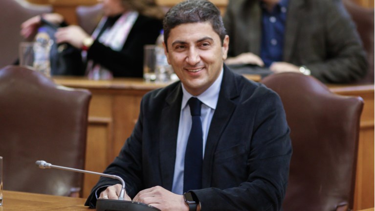 Πεσμένες οι μετοχές του Αυγενάκη στο Μαξίμου- «Εξαφανισμένος» ο υφυπουργός
