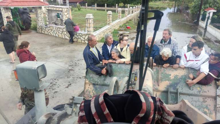 &quot;Δεν θέλετε να ξέρετε τι ουρλιαχτά ακούγονται&quot;: Κραυγή αγωνίας από τους κατοίκους στον Παλαμά Καρδίτσας για τη νεροποντή