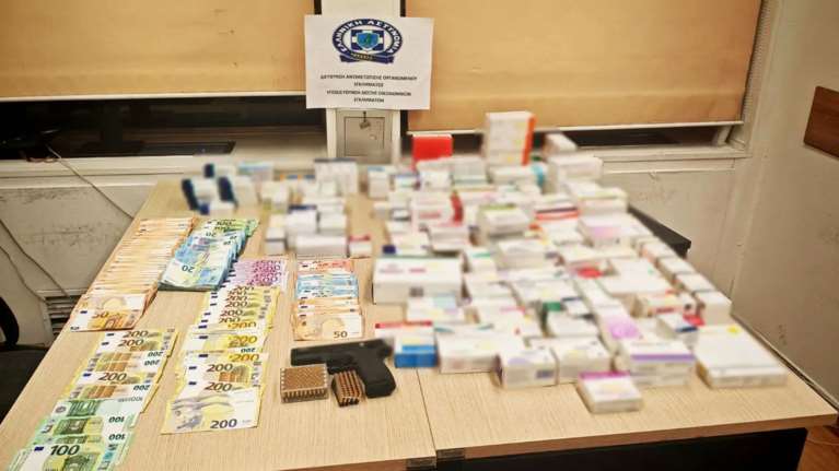 &quot;Θέλω δύο φάρμακα για να τα δώσω αλλού&quot;: Διάλογοι-φωτιά του κυκλώματος με τις παράνομες συνταγογραφήσεις