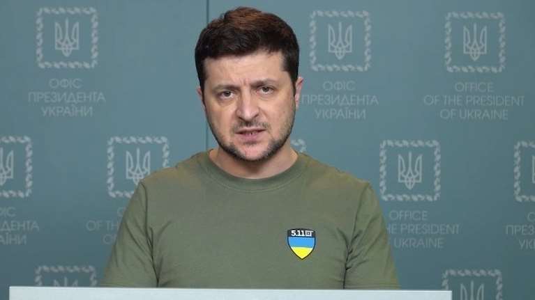 Έσπασε ο πάγος μεταξύ Ζελένσκι - Μακρόν: Συζήτησαν για αποστολή βαρέων όπλων και ένταξη στην ΕΕ