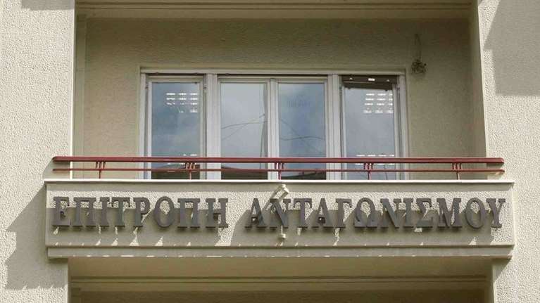 Παρέμβαση Επιτροπής Ανταγωνισμού για την αγορά πετρελαιοειδών: Βλέπει ασυμμετρίες στην μετακύλιση των τιμών