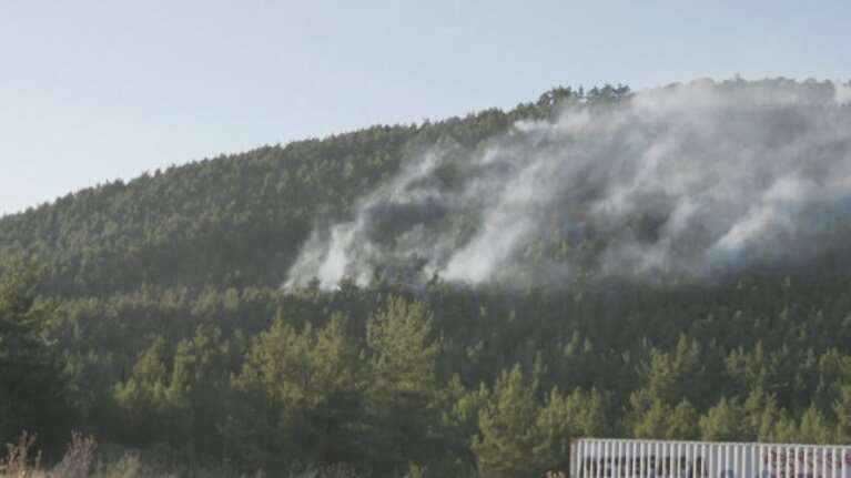 Φωτιά στην Τρίπολη: Καλύτερη η εικόνα της πυρκαγιάς - Τρεις οι εστίες με διαφορά 10 λεπτών, προσήχθη ύποπτος
