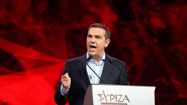 Συνέδριο ΣΥΡΙΖΑ: Η... μιάμισης ώρας ομιλία του Αλέξη Τσίπρα - Τα μηνύματα σε μεσαία τάξη, &quot;Ομπρέλα&quot; και ΚΙΝΑΛ