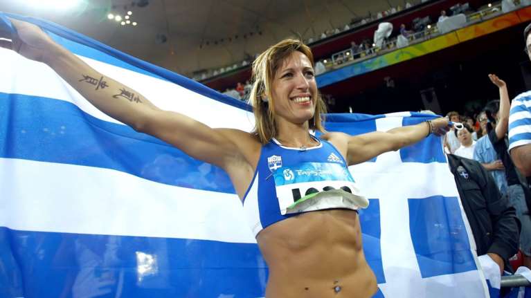 Σοκάρει η καταγγελία της Πηγής Δεβετζή για αθλητικό παράγοντα: &quot;Κατέβασε το παντελόνι και με έριξε στον καναπέ&quot; [βίντεο]