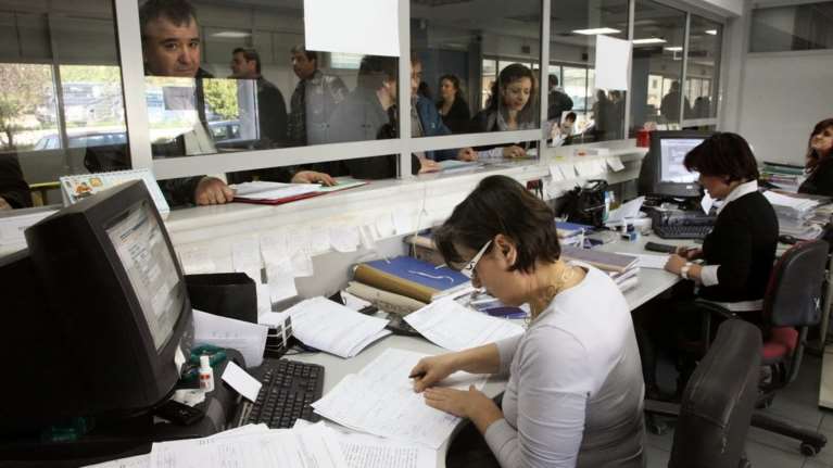 Καταργείται το τέλος επιτηδεύματος στα μπλοκάκια - Ποιους αφορά και από πότε θα ισχύσει