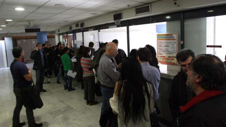 Αλλαγές στο φορολογικό νομοσχέδιο: Ποιοι γλιτώνουν τις μεγάλες επιβαρύνσεις από το νέο σύστημα &quot;τεκμαρτού εισοδήματος&quot;