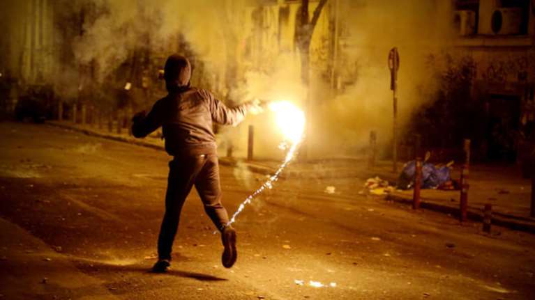 Εξάρχεια: Επίθεση με μολότοφ εναντίον αστυνομικών