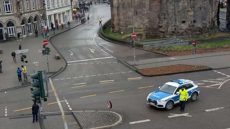 Τραγικό: Ελληνας γιατρός και το 2 μηνών κοριτσάκι του, ανάμεσα στα θύματα στο Τρίερ της Γερμανίας