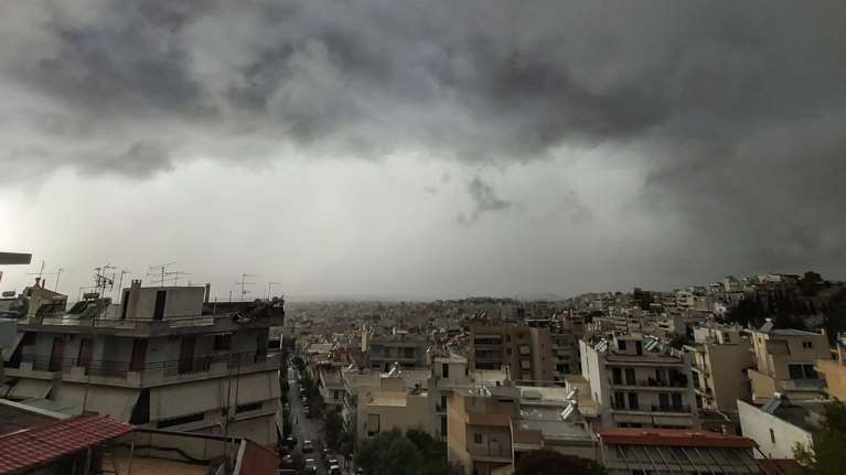 Καιρός: Σε ποιες περιοχές αναμένεται ραγδαία επιδείνωση - Κίνδυνος για πλημμύρες [Χάρτες]