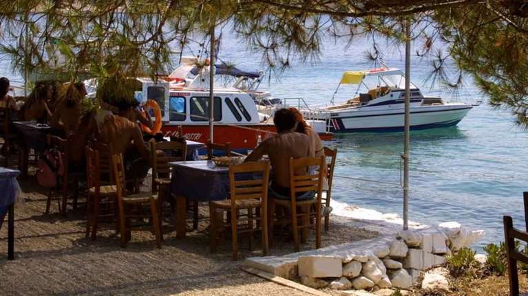 Voucher έως και 300 ευρώ για διακοπές σε Βόρεια Εύβοια και Σάμο - Ανοίγει σήμερα η πλατφόρμα