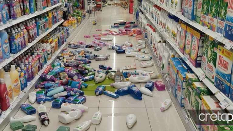 Σεισμός στην Κρήτη: Η στιγμή που τα 6,1 Ρίχτερ χτυπούν το νησί – Τρόμος από το βουητό και τη μεγάλη διάρκεια [βίντεο]