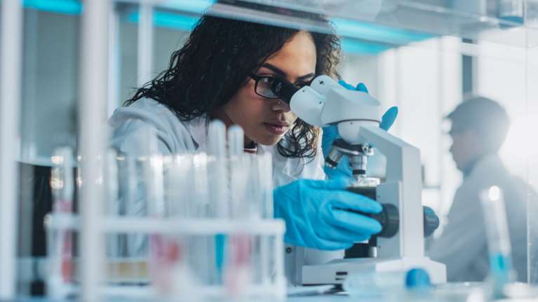 Εξαπλώνεται η ευλογιά των πιθήκων: Κρούσματα σε Βρετανία, Ισπανία, Πορτογαλία - Στις σεξουαλικές επαφές ψάχνουν τις αιτίες