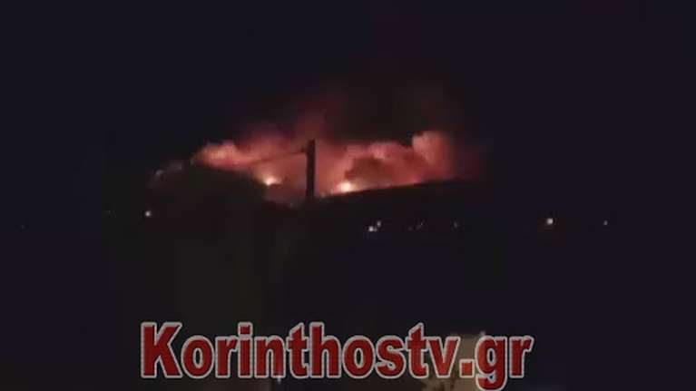 Μεγάλη φωτιά στο Σοφικό Κορινθίας - Εκκενώθηκαν οικισμοί και ένα μοναστήρι [εικόνες - βίντεο]