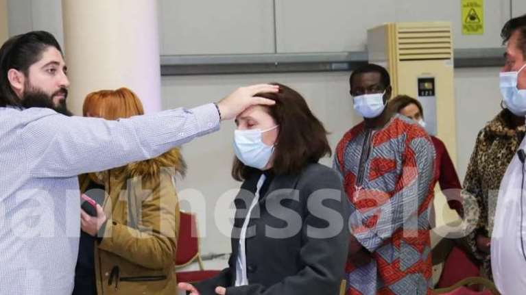 Θεσσαλονίκη: Συνελήφθη ο επικεφαλής της αίρεσης που κάνει εξορκισμούς - Χειροπέδες και στον βοηθό του