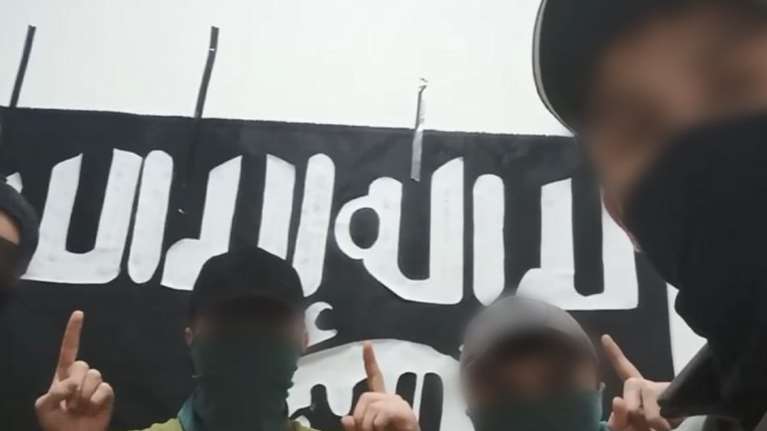 Αυτοί είναι οι δράστες του μακελειού στη Μόσχα, σύμφωνα με το Ισλαμικό Κράτος - Η φωτογραφία που διέρρευσαν