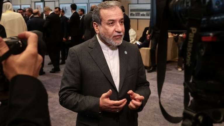 Ο Αραγτσί πάει στη Μόσχα για να δει τον Πούτιν: &quot;Τώρα δεν είναι ώρα για διπλωματία - Η επίθεση των ΗΠΑ είναι ασυγχώρητη&quot;