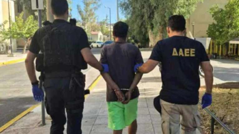 Ο Πλεύρης έδωσε εντολή για επανεξέταση ασύλου του Παλαιστίνιου που συνελήφθη για σεξουαλική παρενόχληση