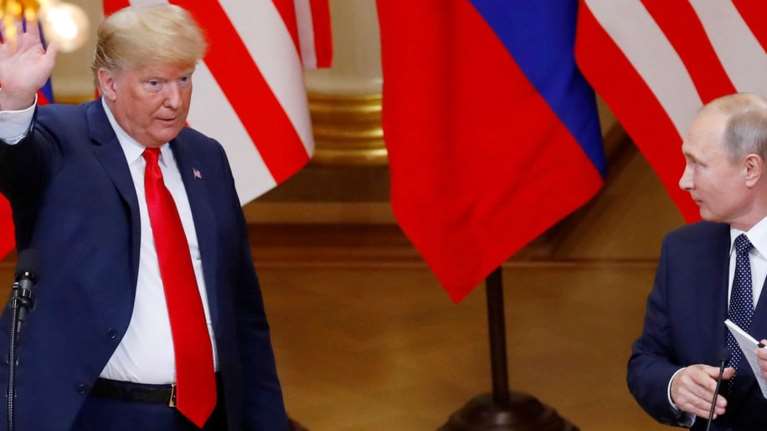 Tραμπ: Μίλησε απευθείας με τον Πούτιν στο τηλέφωνο - "Υπάρχει πολύ καλή πιθανότητα ο πόλεμος να τελειώσει επιτέλους"